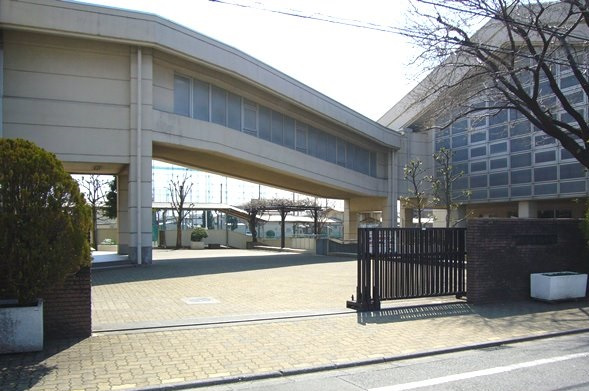 麻溝台中学校